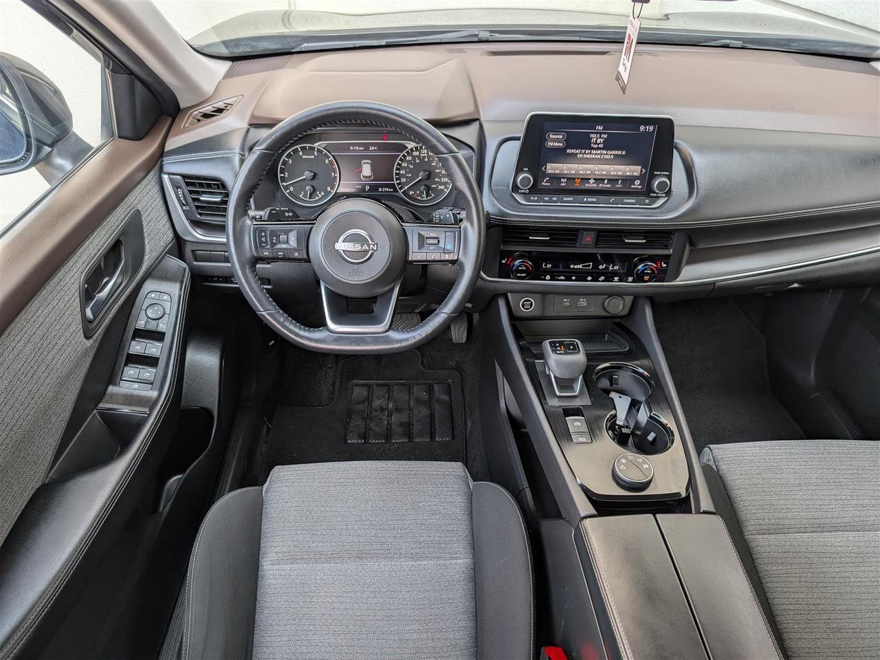 2023 Nissan Rogue SV AWD - PANO ROOF - 360 CAM - TECH FEATS Photo