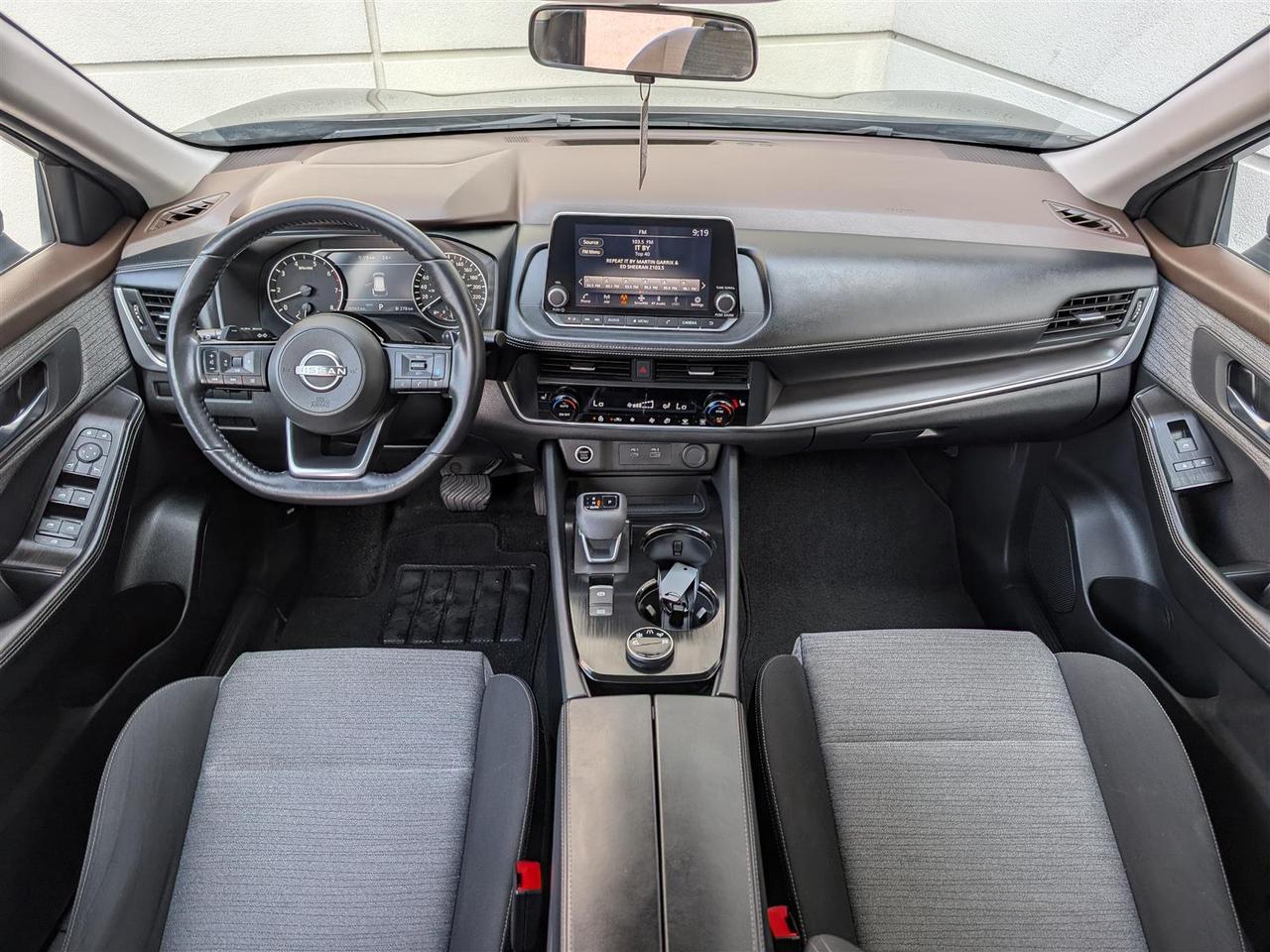 2023 Nissan Rogue SV AWD - PANO ROOF - 360 CAM - TECH FEATS Photo