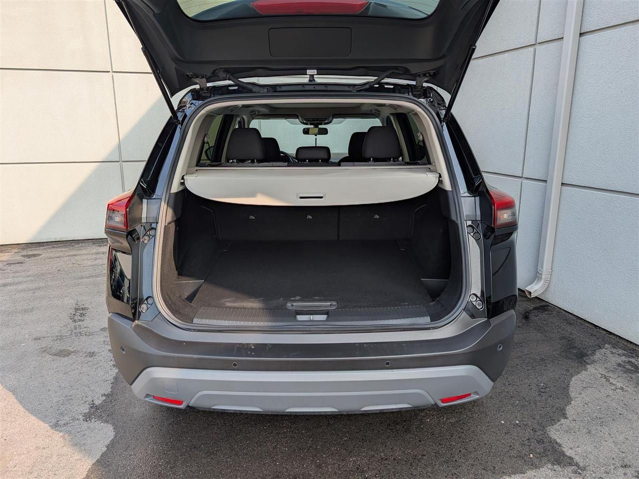 2023 Nissan Rogue SV AWD - PANO ROOF - 360 CAM - TECH FEATS Photo