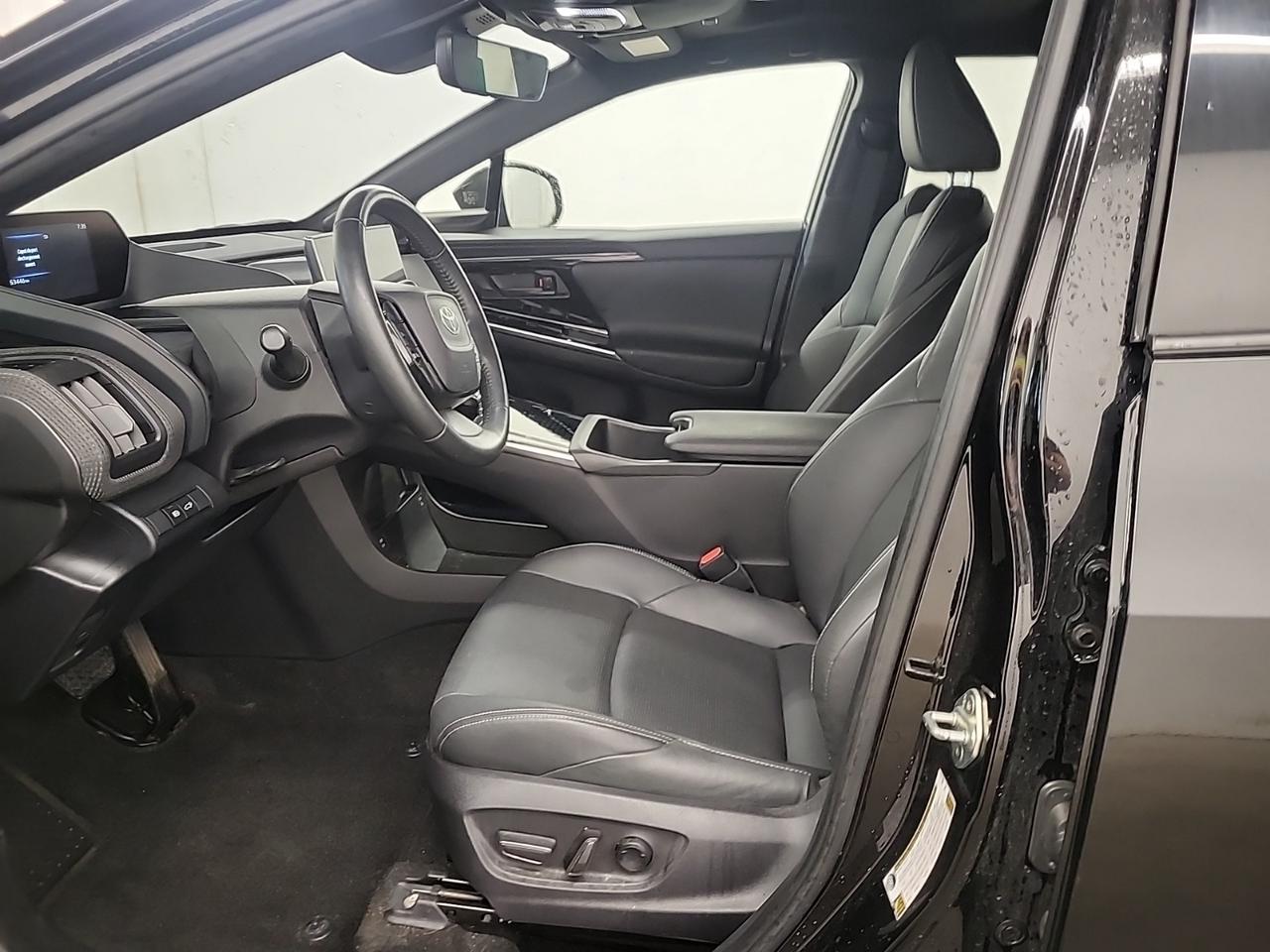 2023 Toyota bZ4X LIMITED | AWD | FULLY LOADED | 1 OWNER | NO ACCIDENTS Photo