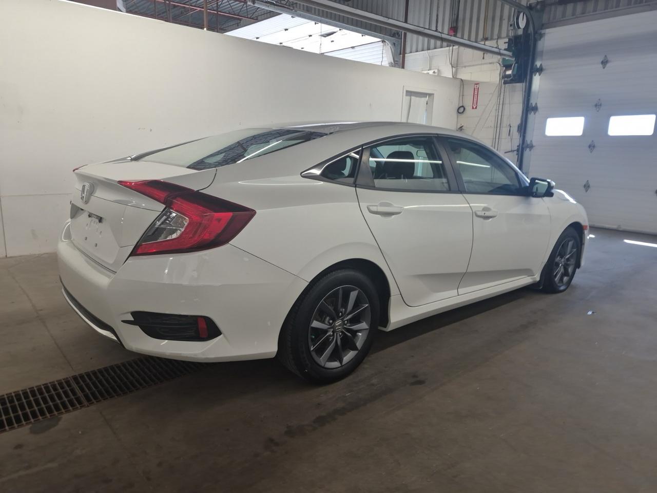 2021 Honda Civic EX | SUNROOF | LANE WATCH | NO ACCIDENTS Photo3