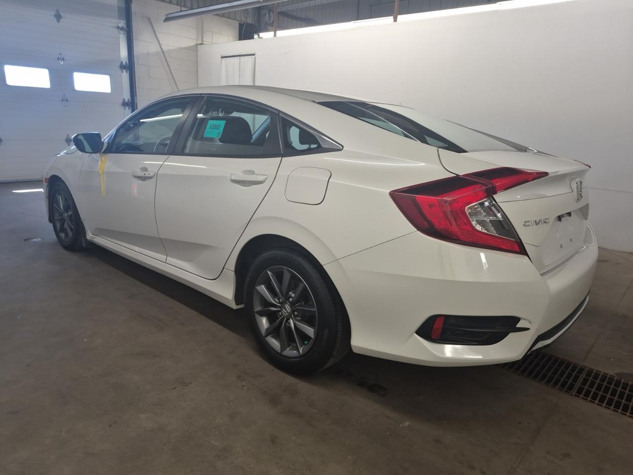2021 Honda Civic EX | SUNROOF | LANE WATCH | NO ACCIDENTS Photo