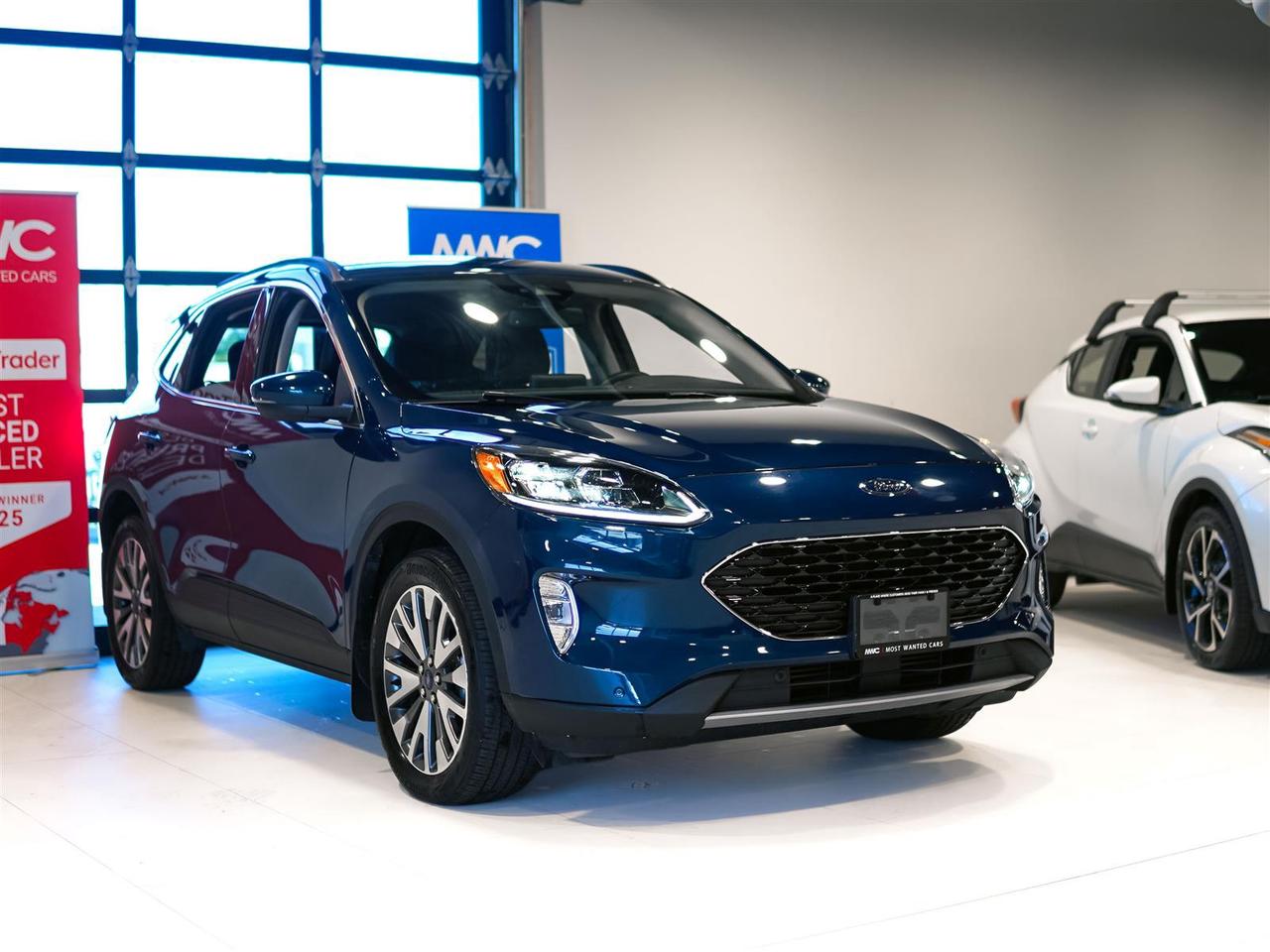 2020 Ford Escape TITANIUM AWD | NAV | LTHR | NO ACCIDENTS Photo