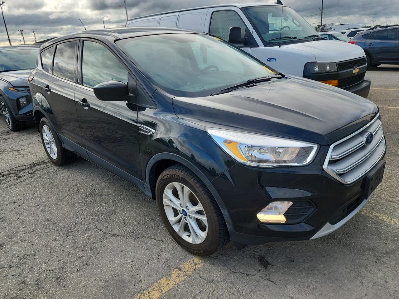 2019 Ford Escape SE | 4WD | COMPLETE SERVICE RECORDS | NO ACCIDENTS Photo