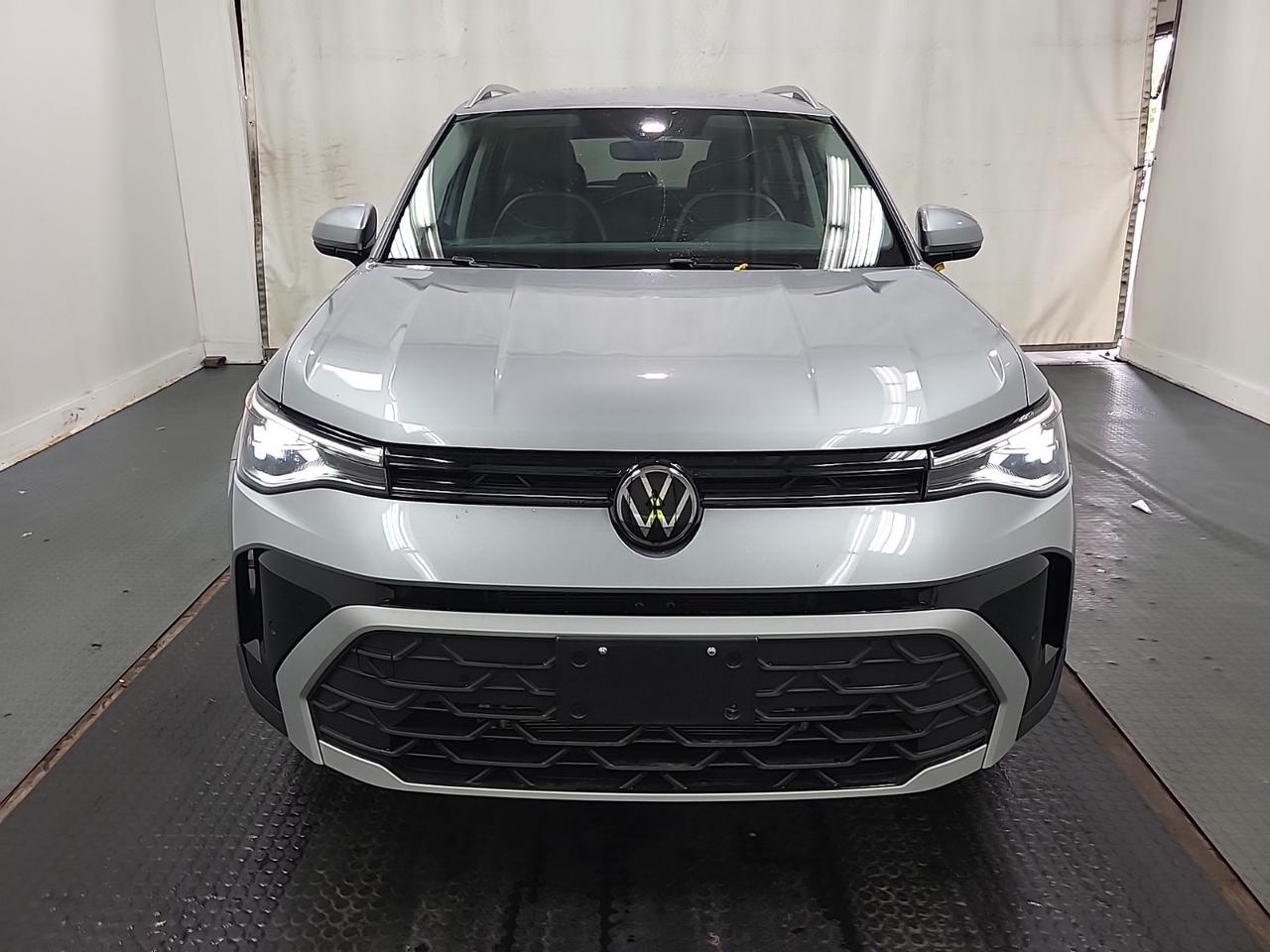 2025 Volkswagen Taos COMFORTLINE | AWD | BLIND SPOT | NO ACCIDENTS Photo
