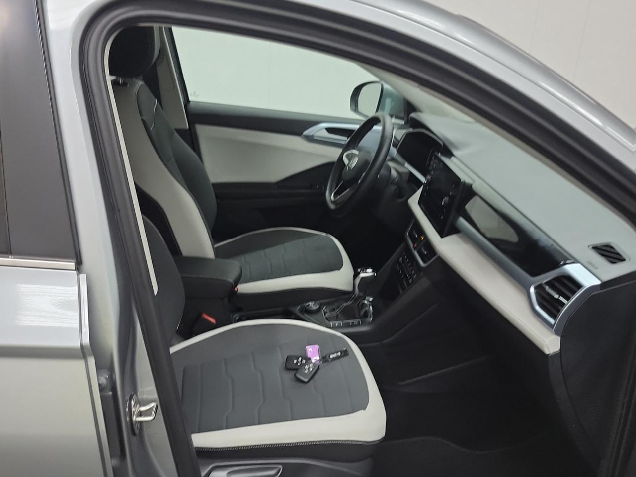 2025 Volkswagen Taos COMFORTLINE | AWD | BLIND SPOT | NO ACCIDENTS Photo