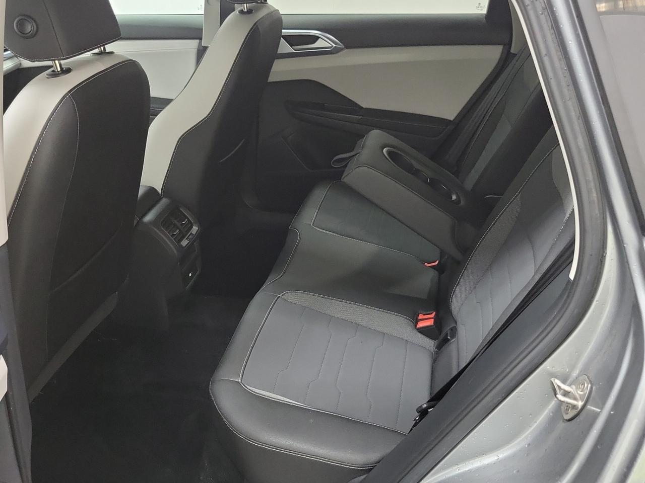 2025 Volkswagen Taos COMFORTLINE | AWD | BLIND SPOT | NO ACCIDENTS Photo