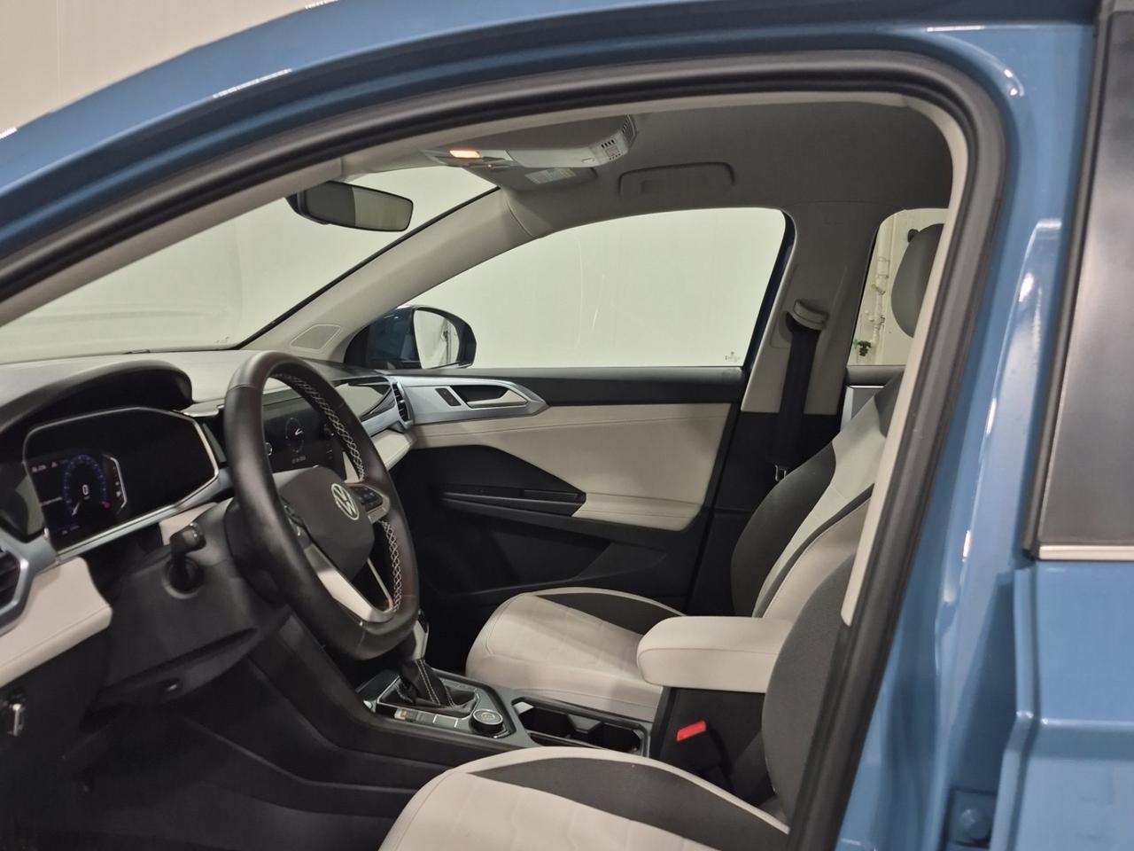 2025 Volkswagen Taos COMFORTLINE | AWD | BLIND SPOT | NO ACCIDENTS Photo