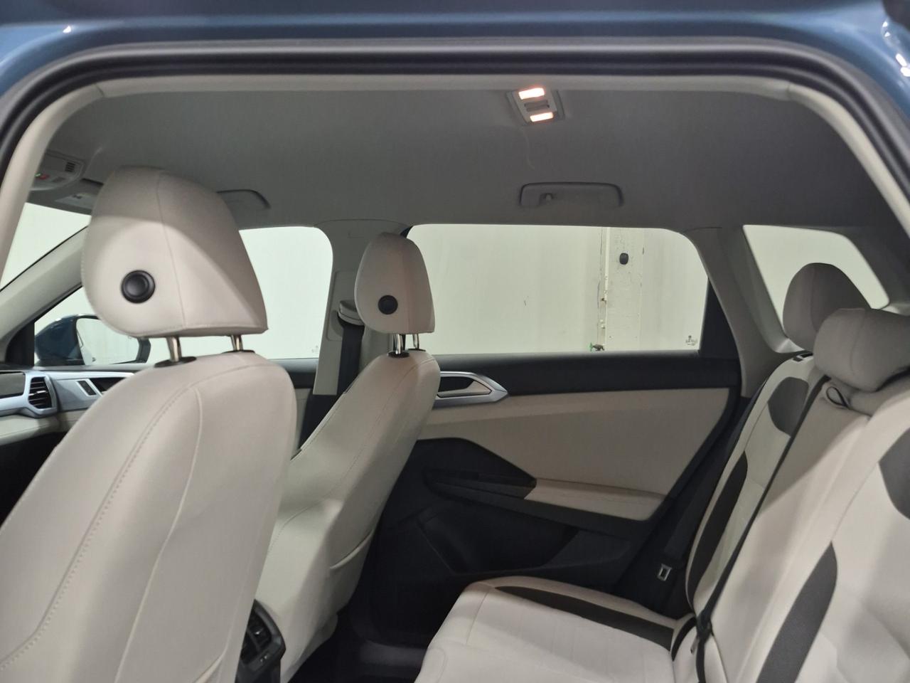 2025 Volkswagen Taos COMFORTLINE | AWD | BLIND SPOT | NO ACCIDENTS Photo