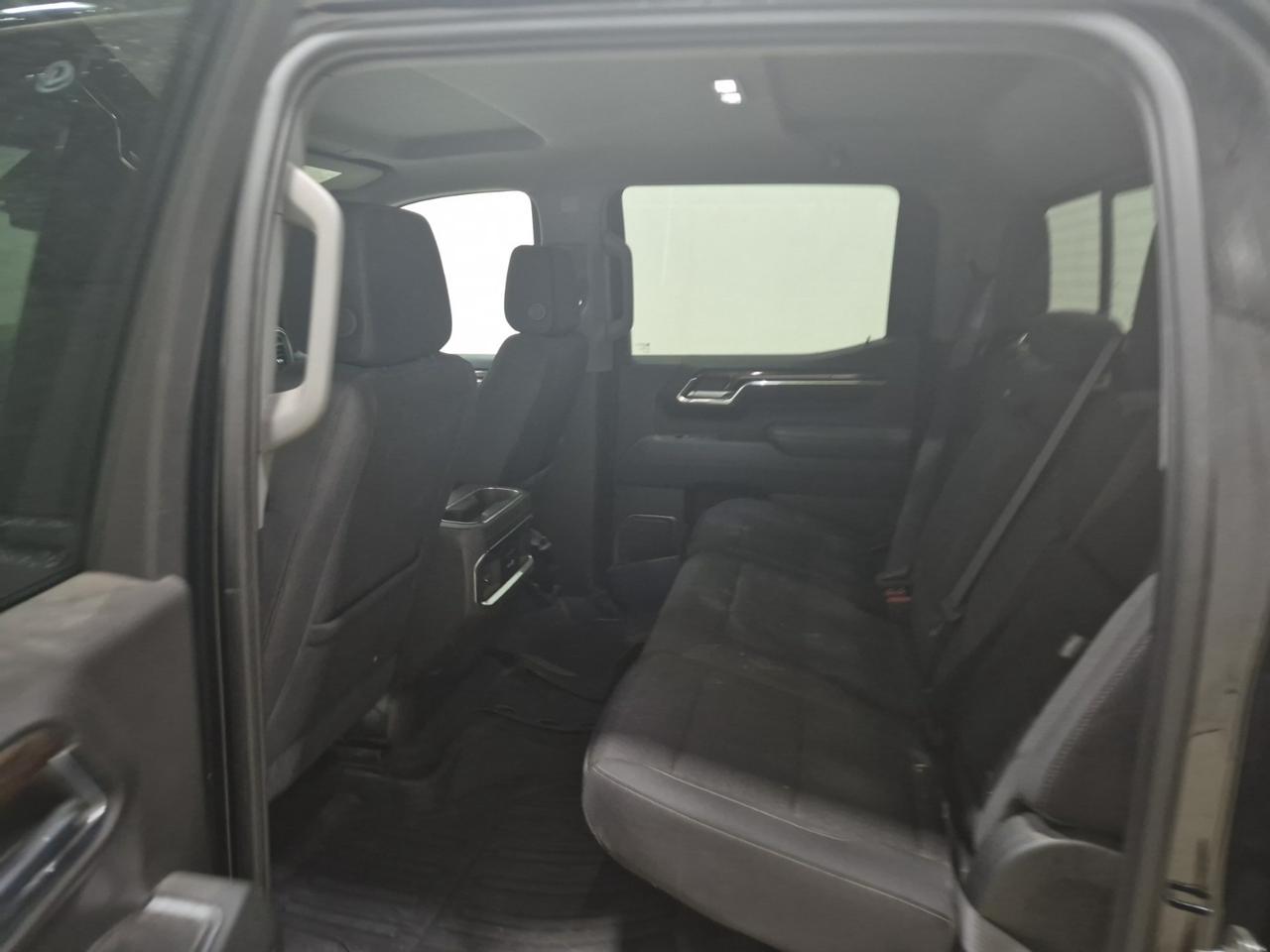 2024 GMC Sierra 1500 ELEVATION CREW CAB | 4X4 | 3.0 DIESEL | NO ACCIDENTS Photo