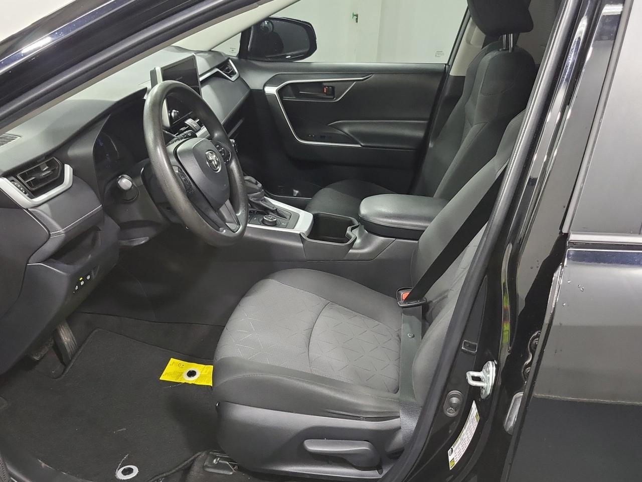 2023 Toyota RAV4 Hybrid LE HYBRID | TOYOTA SERVICED | NO ACCIDENTS Photo