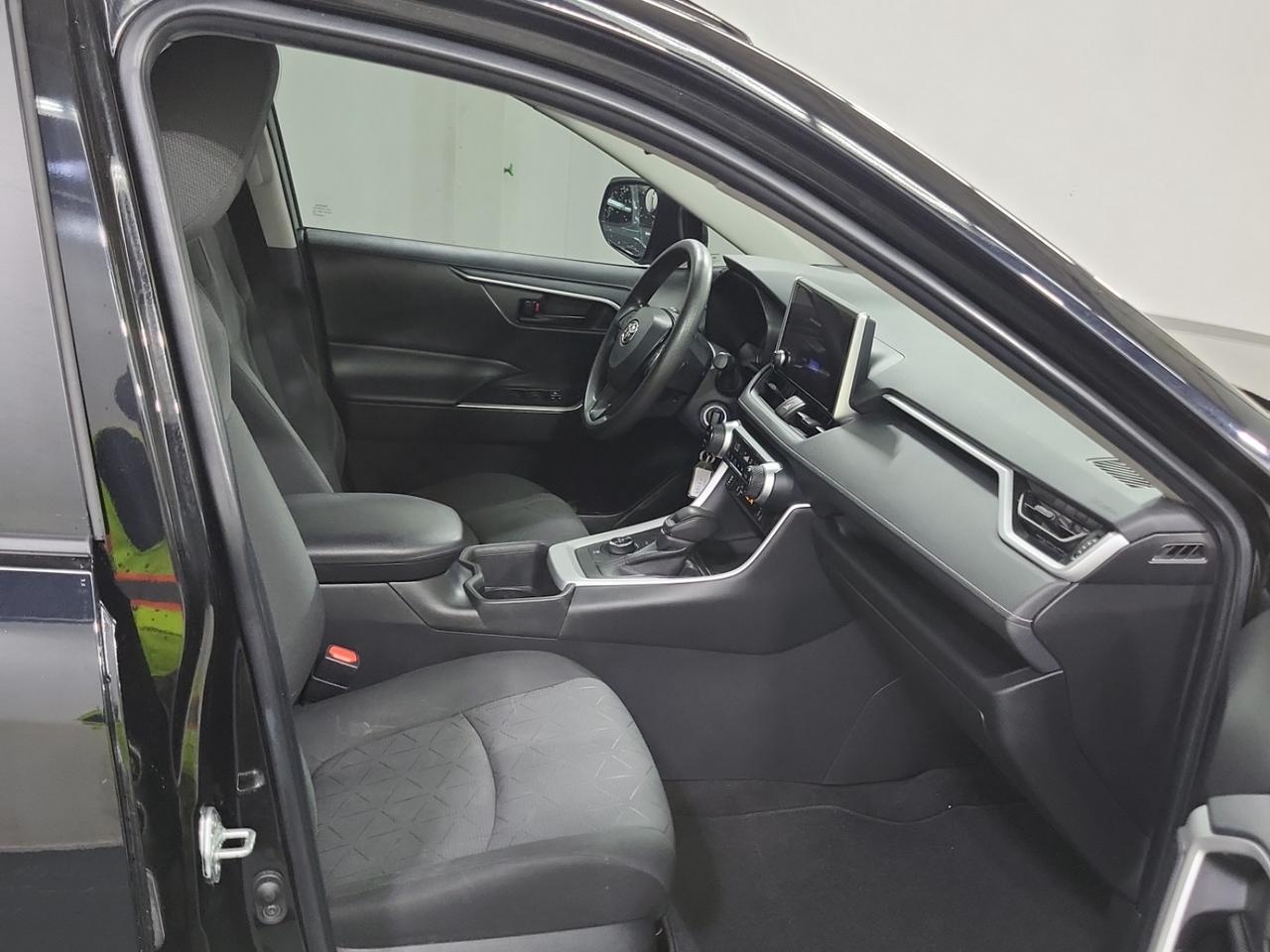 2023 Toyota RAV4 Hybrid LE HYBRID | TOYOTA SERVICED | NO ACCIDENTS Photo