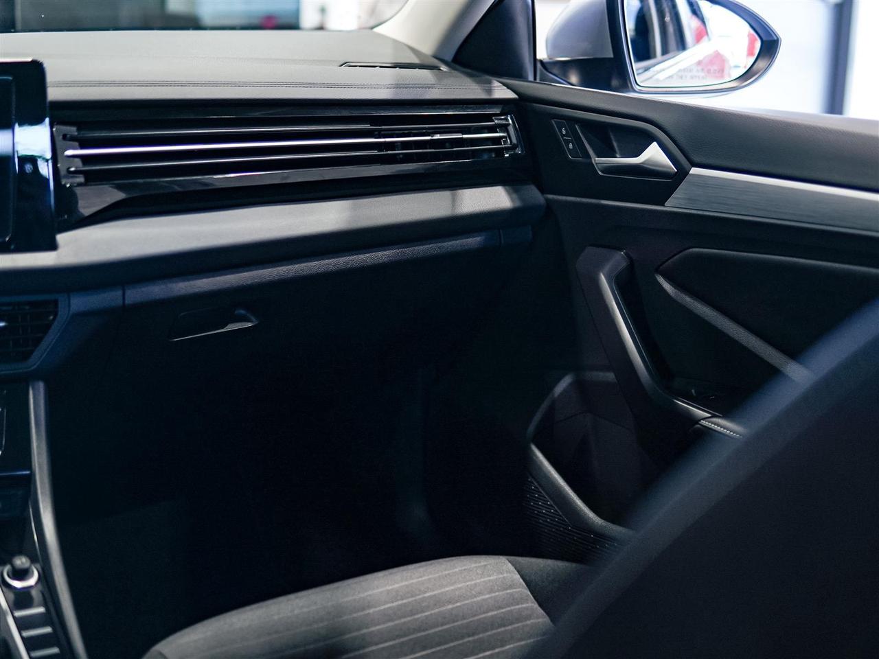 2025 Volkswagen Jetta TRENDLINE | BLIND SPOT | APP CONNECT | NO ACCIDENTS Photo