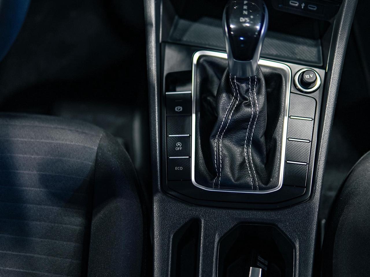 2025 Volkswagen Jetta TRENDLINE | BLIND SPOT | APP CONNECT | NO ACCIDENTS Photo