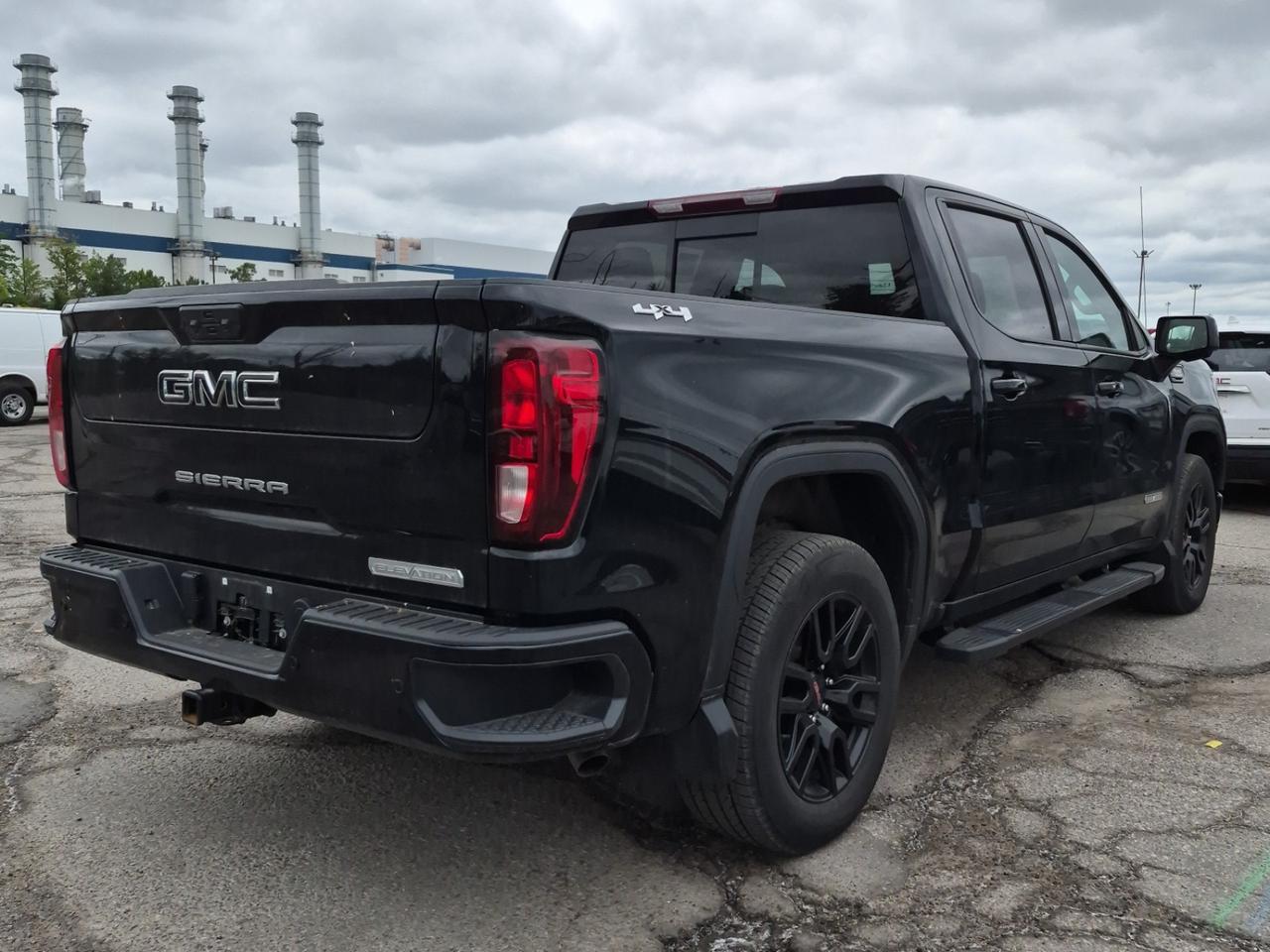 2024 GMC Sierra 1500 ELEVATION CREW CAB | 4X4 | 3.0 DIESEL | LEATHER | BLK PKG Photo