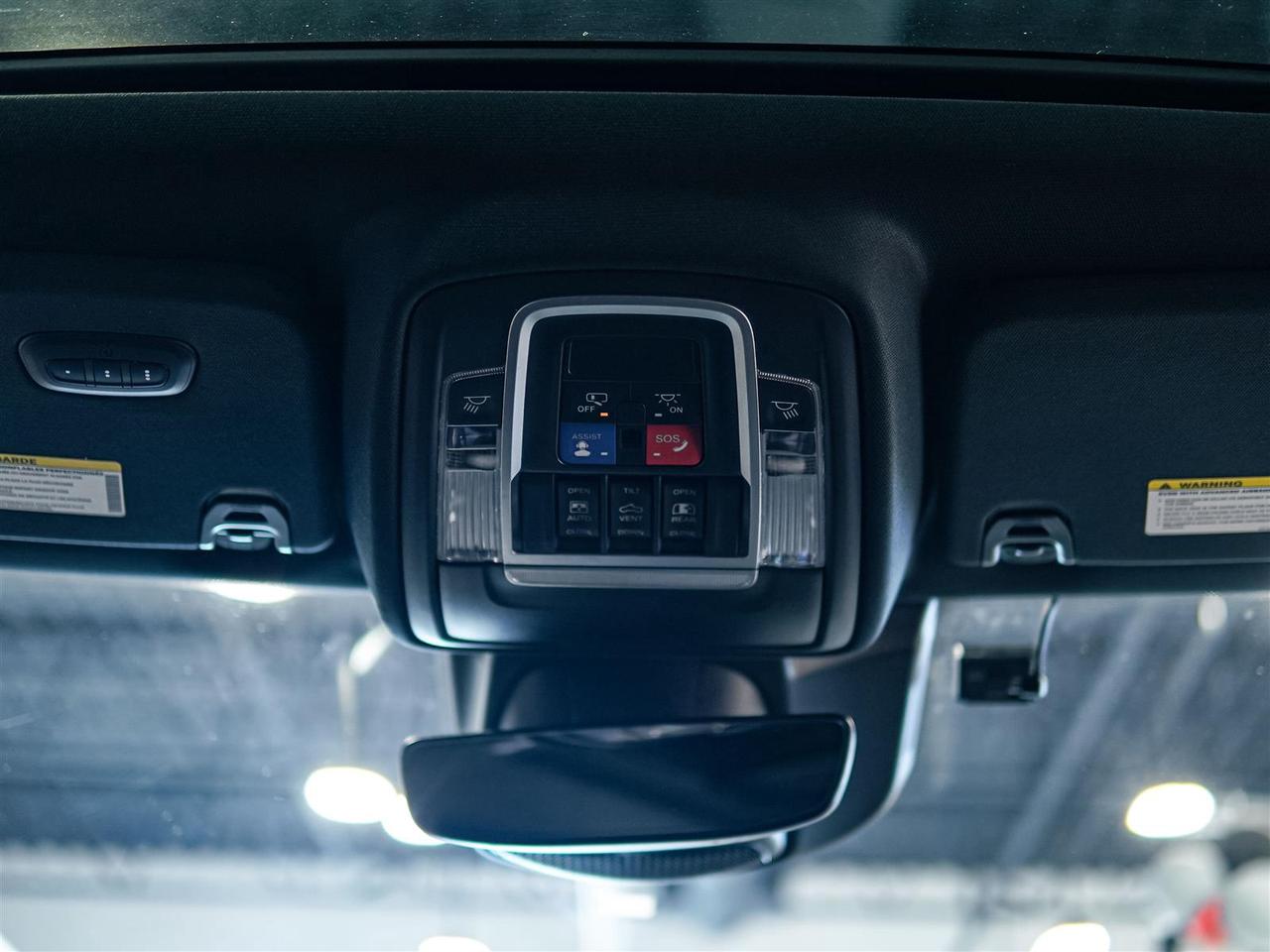 2022 RAM 1500 SPORT 4X4 | 5.7 V8 | LEVEL 2 | SUNROOF | NO ACCIDENTS Photo