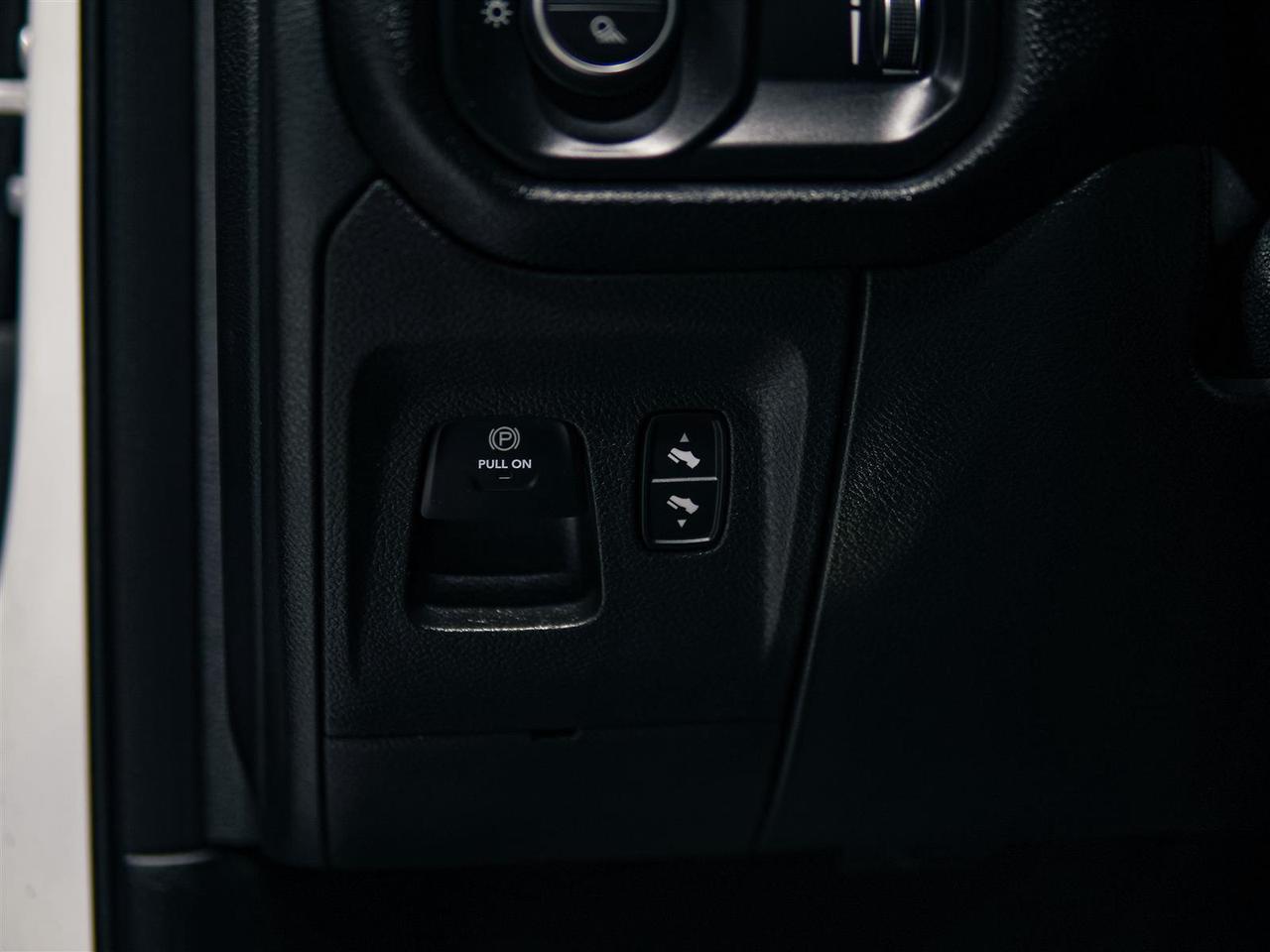 2022 RAM 1500 SPORT 4X4 | 5.7 V8 | LEVEL 2 | SUNROOF | NO ACCIDENTS Photo