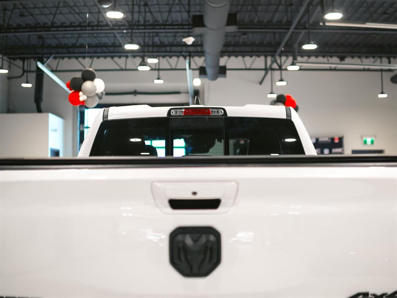 2022 RAM 1500 SPORT 4X4 | 5.7 V8 | LEVEL 2 | SUNROOF | NO ACCIDENTS Photo