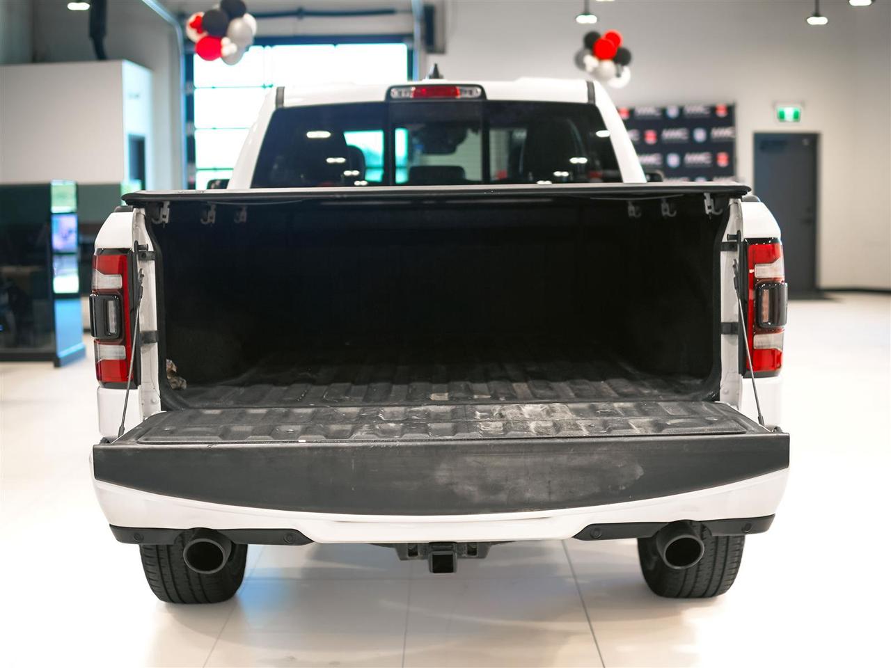 2022 RAM 1500 SPORT 4X4 | 5.7 V8 | LEVEL 2 | SUNROOF | NO ACCIDENTS Photo