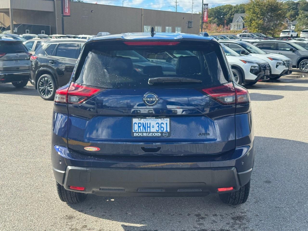 2026 Nissan Rogue AWD SV Dark Armor Photo4
