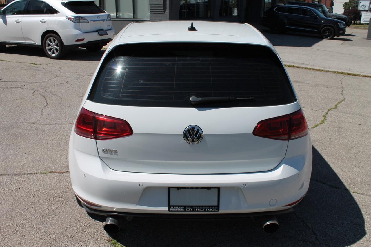 2016 Volkswagen Golf GTI Autobahn Photo