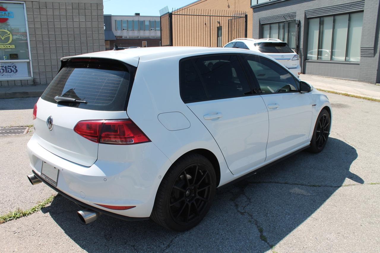 2016 Volkswagen Golf GTI Autobahn Photo