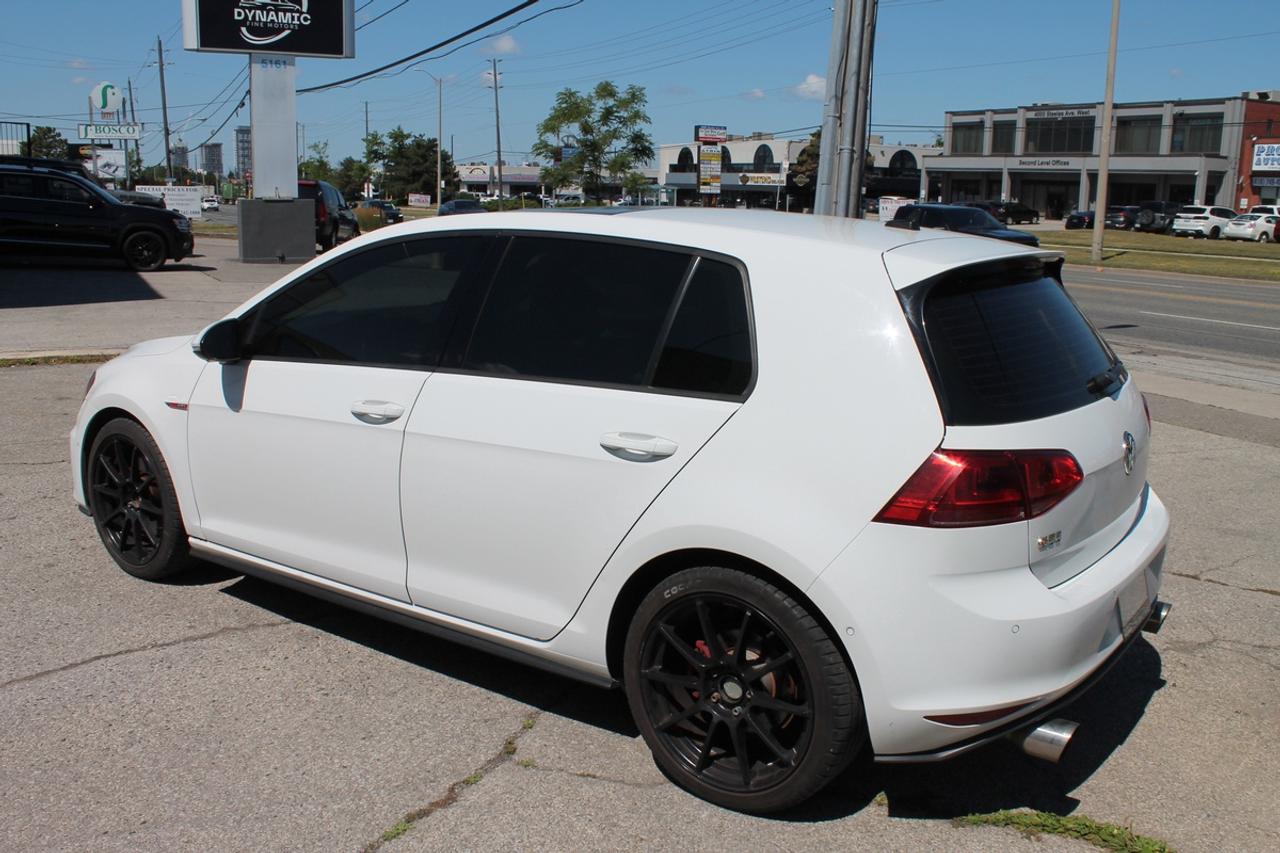 2016 Volkswagen Golf GTI Autobahn Photo