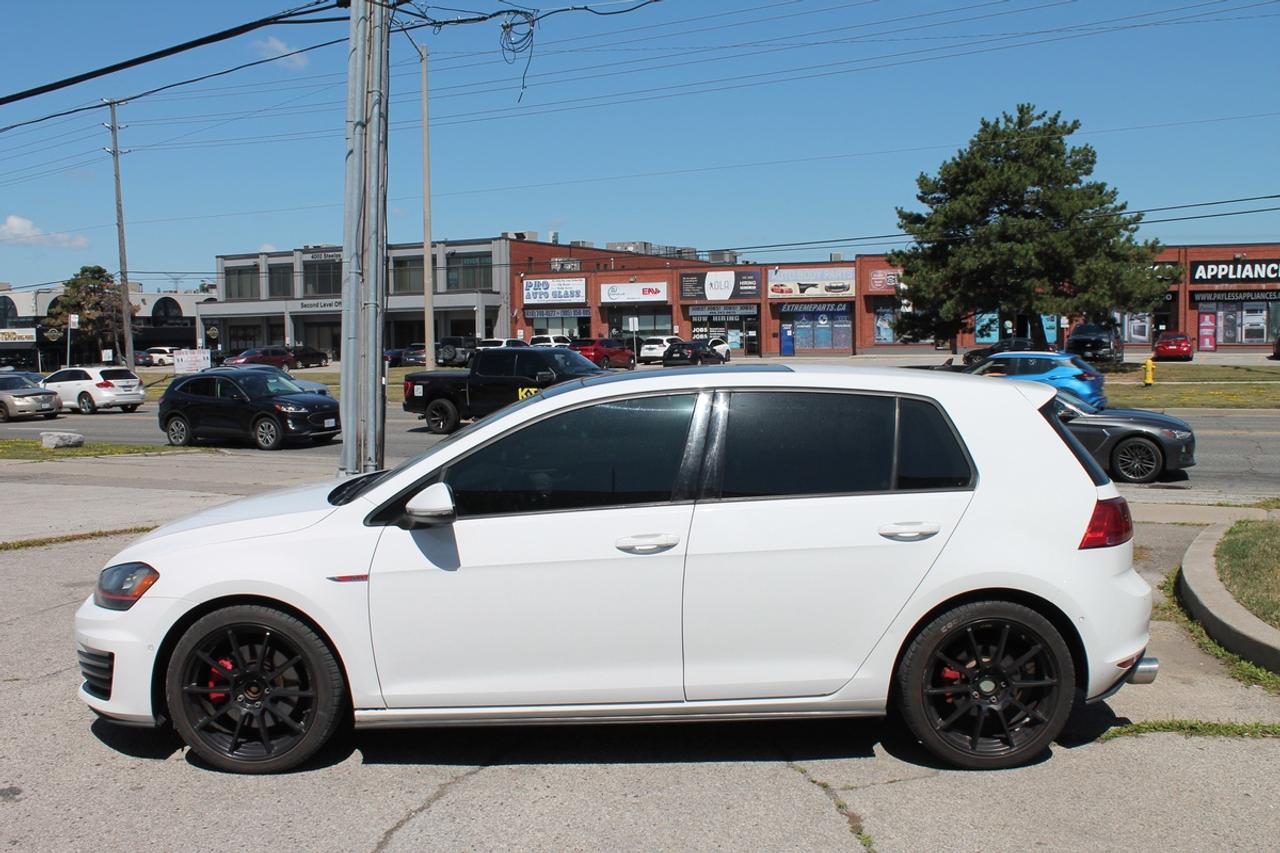 2016 Volkswagen Golf GTI Autobahn Photo