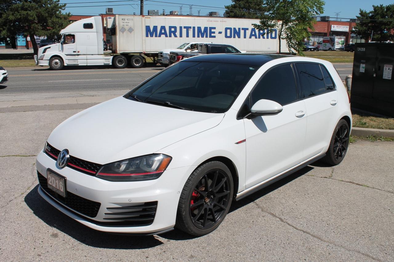 2016 Volkswagen Golf GTI Autobahn Photo