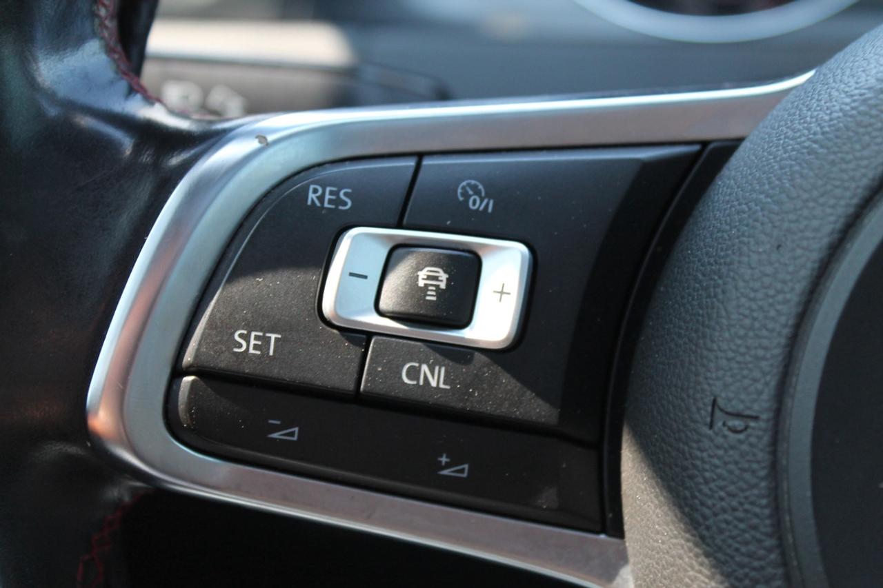 2016 Volkswagen Golf GTI Autobahn Photo