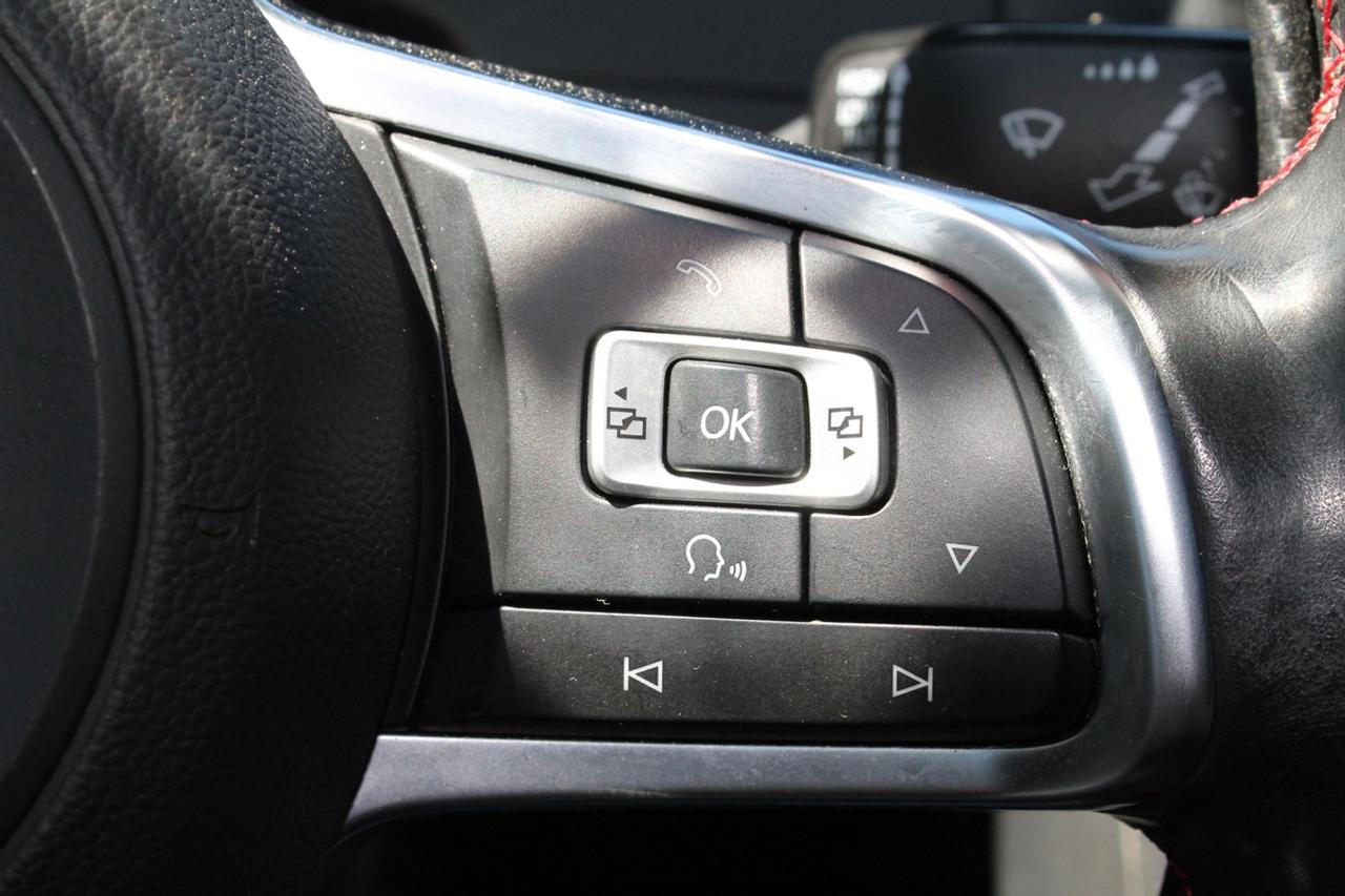 2016 Volkswagen Golf GTI Autobahn Photo