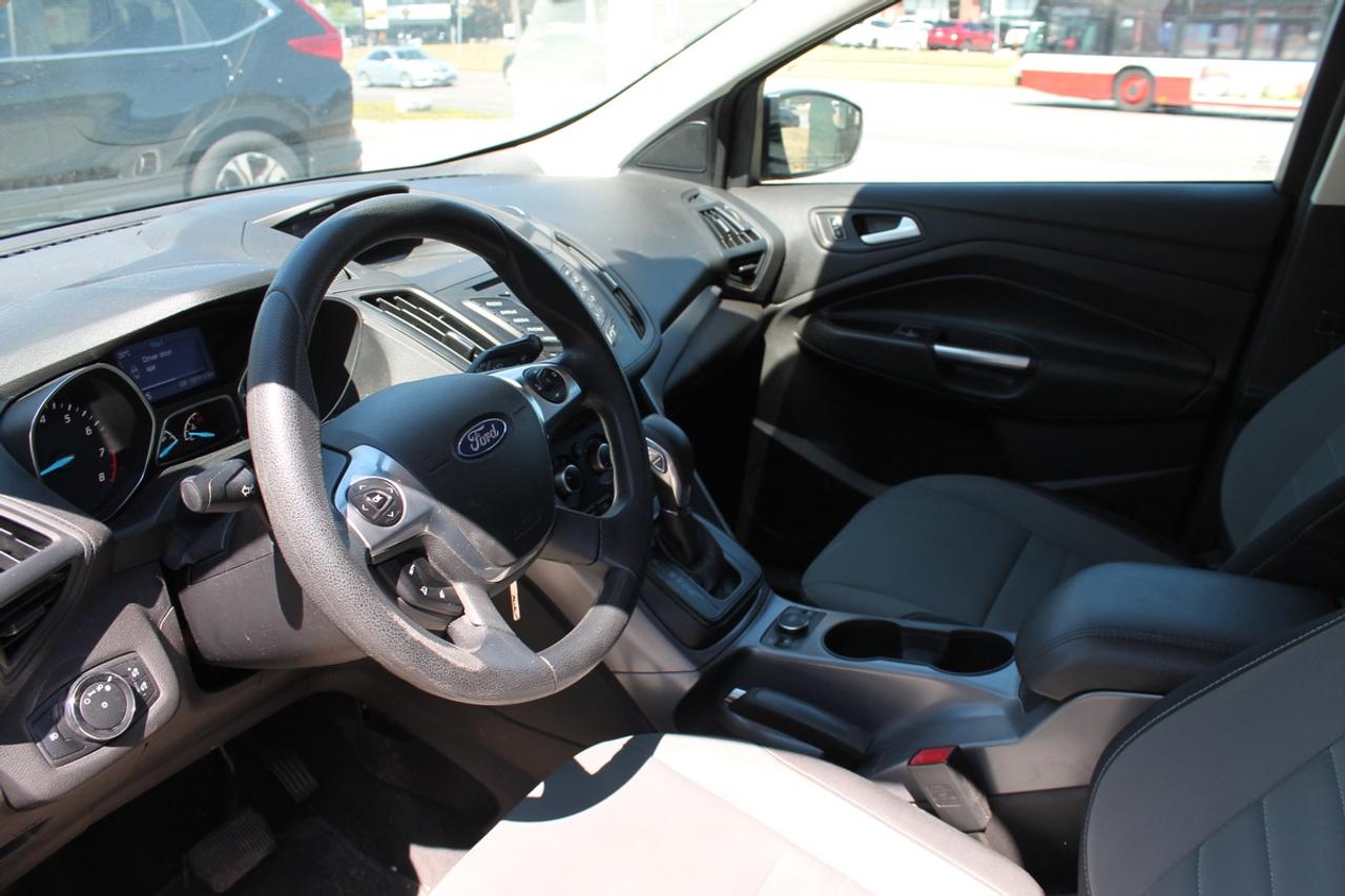 2015 Ford Escape SE Photo