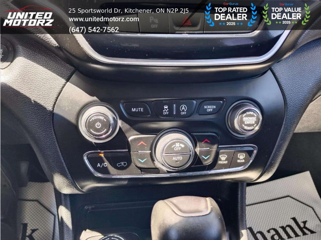 2019 Jeep Cherokee Limited AUTO 4*4 3.2L 6CYL~SAFETY CERTIFIED~NO ACC Photo