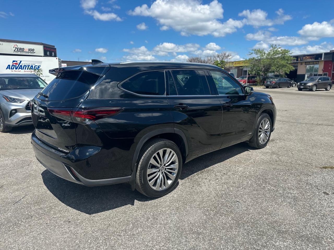 2025 Toyota Highlander Hybrid Platinum Photo