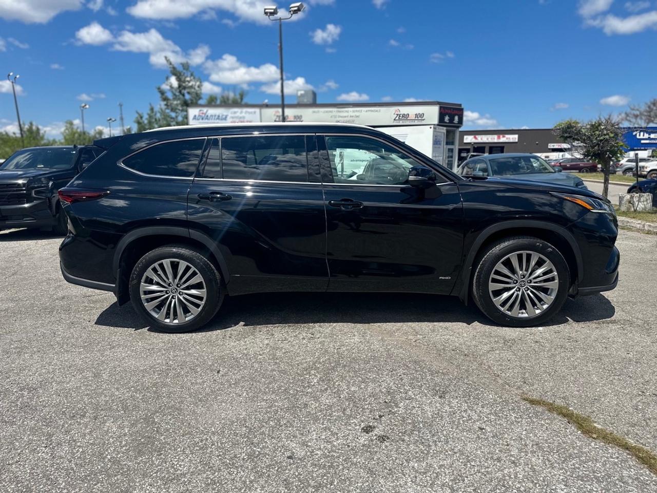 2025 Toyota Highlander Hybrid Platinum Photo