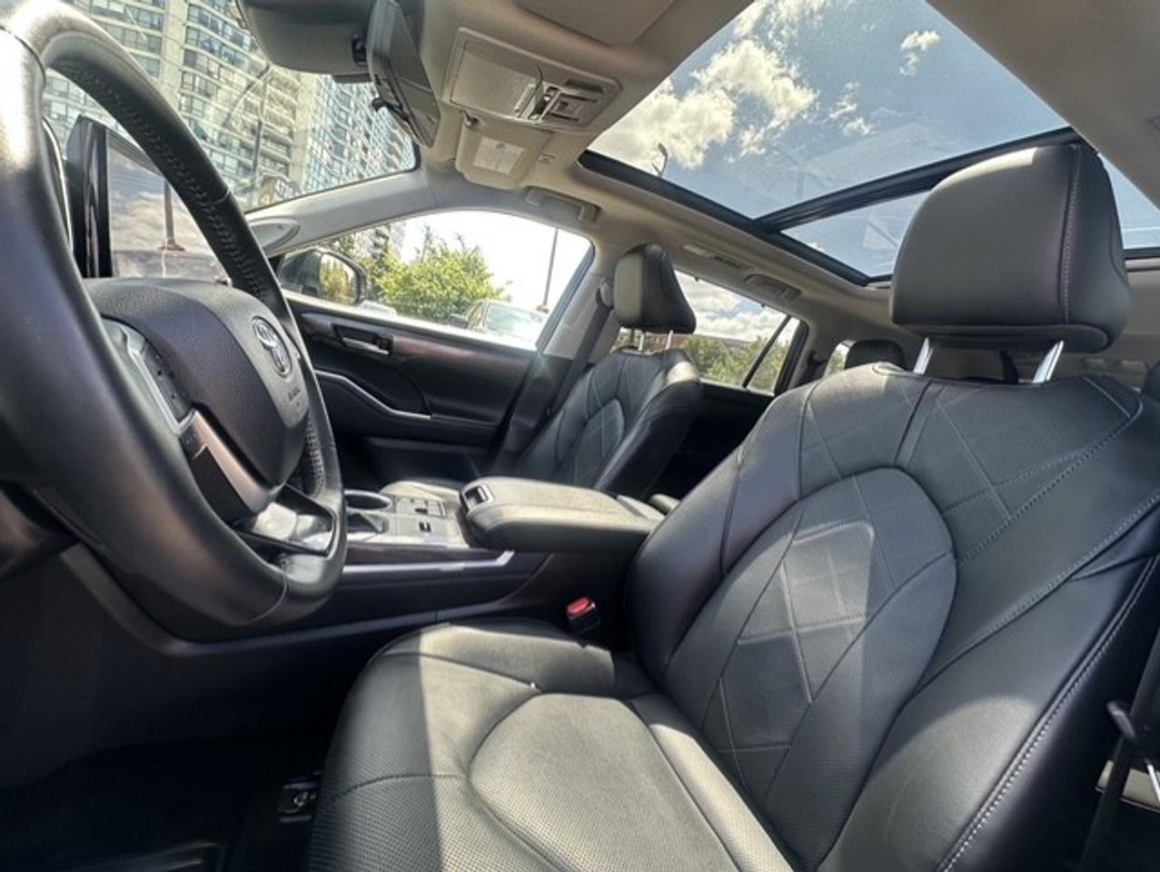 2025 Toyota Highlander Hybrid Platinum Photo