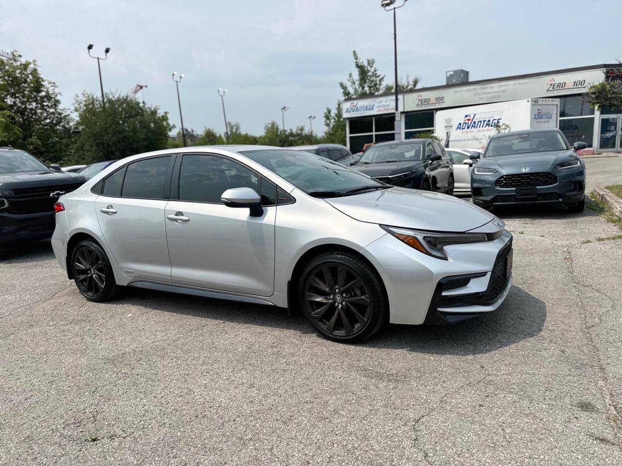 2024 Toyota Corolla Hybrid AWD SE Photo0