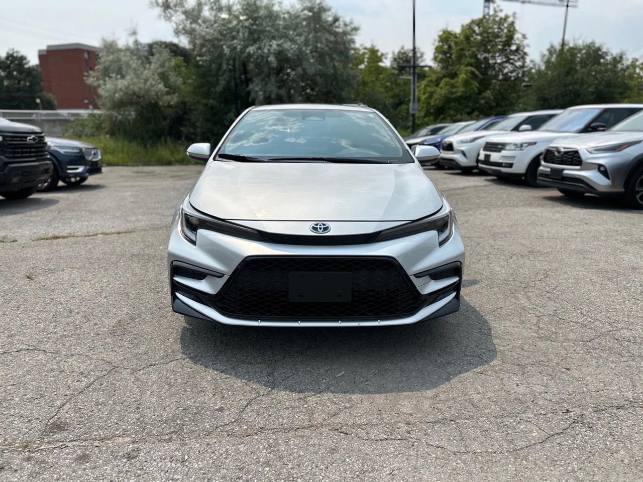 2024 Toyota Corolla Hybrid AWD SE Photo