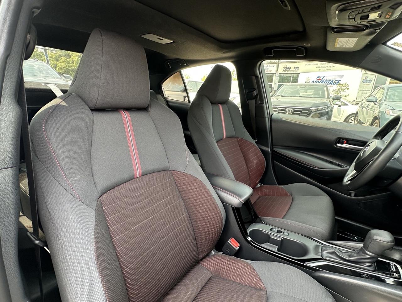 2024 Toyota Corolla Hybrid AWD SE Photo