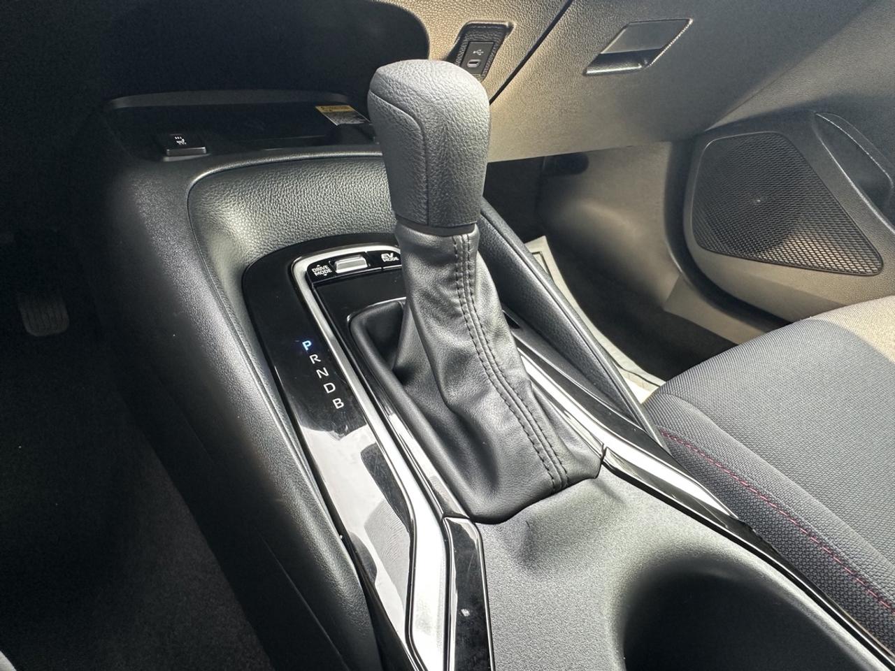2024 Toyota Corolla Hybrid AWD SE Photo