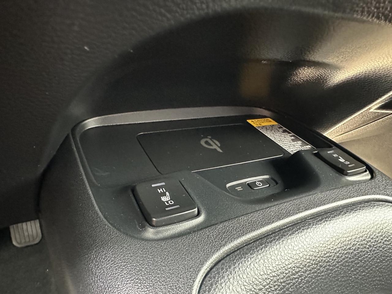 2024 Toyota Corolla Hybrid AWD SE Photo