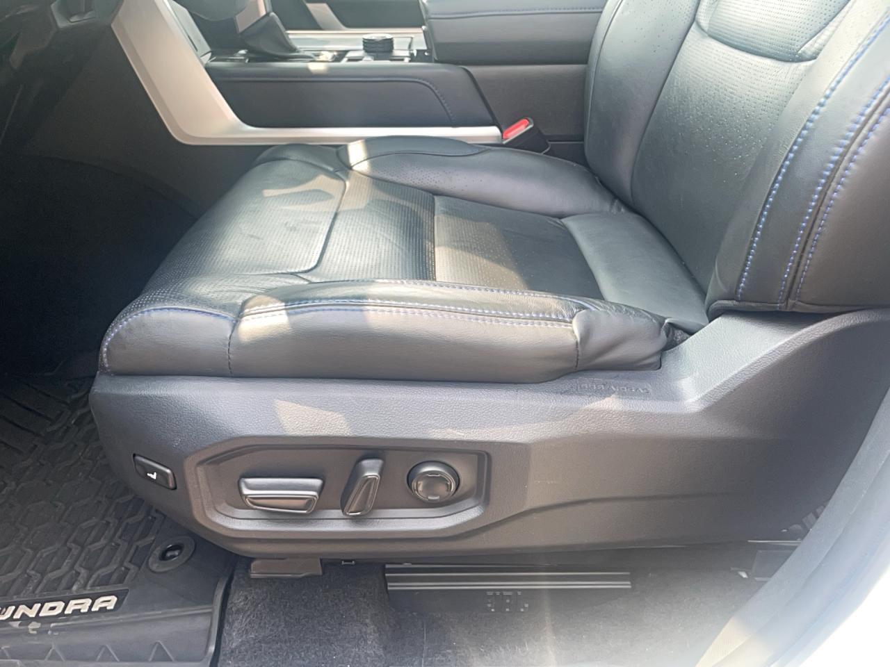 2024 Toyota Tundra CrewMax Platinum HYBRID Photo