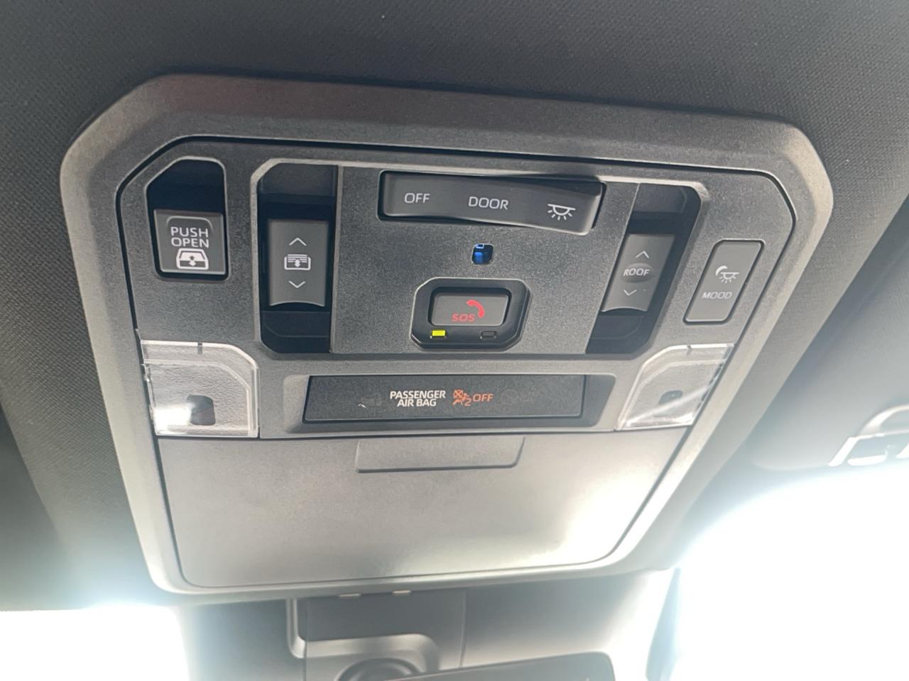 2024 Toyota Tundra CrewMax Platinum HYBRID Photo