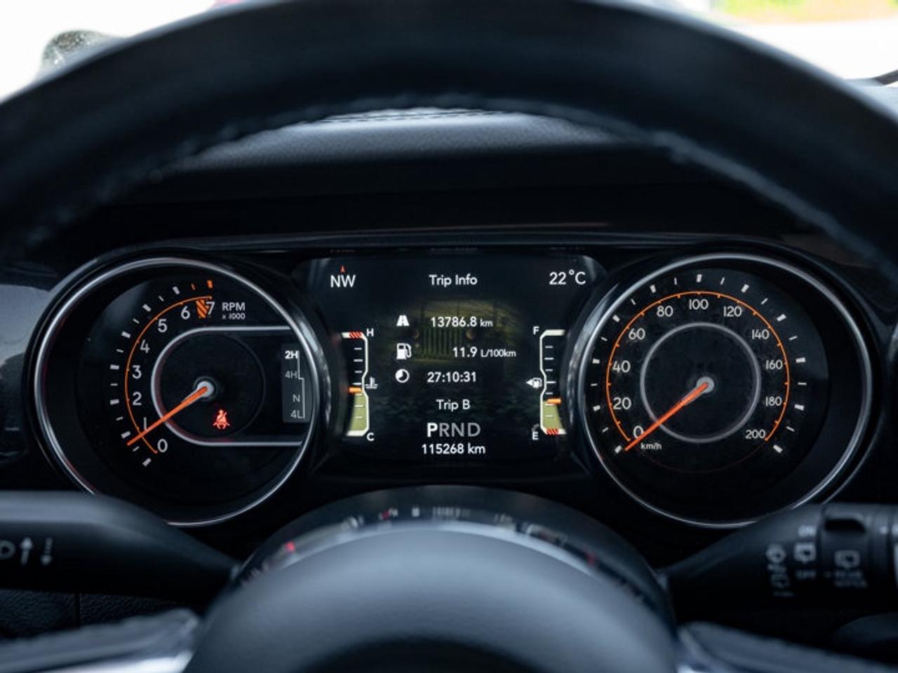 2021 Jeep Wrangler UNLIMITED ALTITUDE Photo3