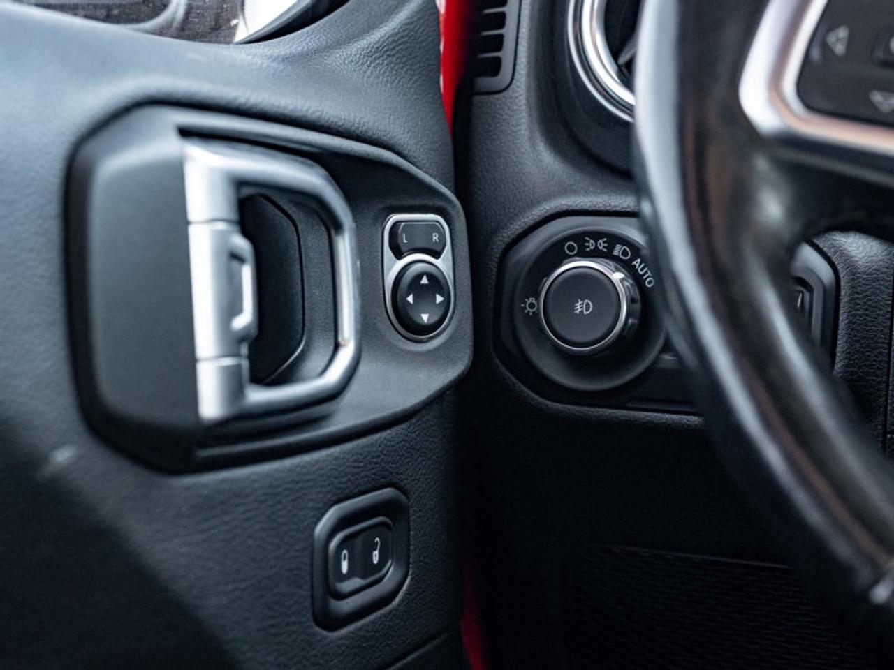2021 Jeep Wrangler UNLIMITED ALTITUDE Photo