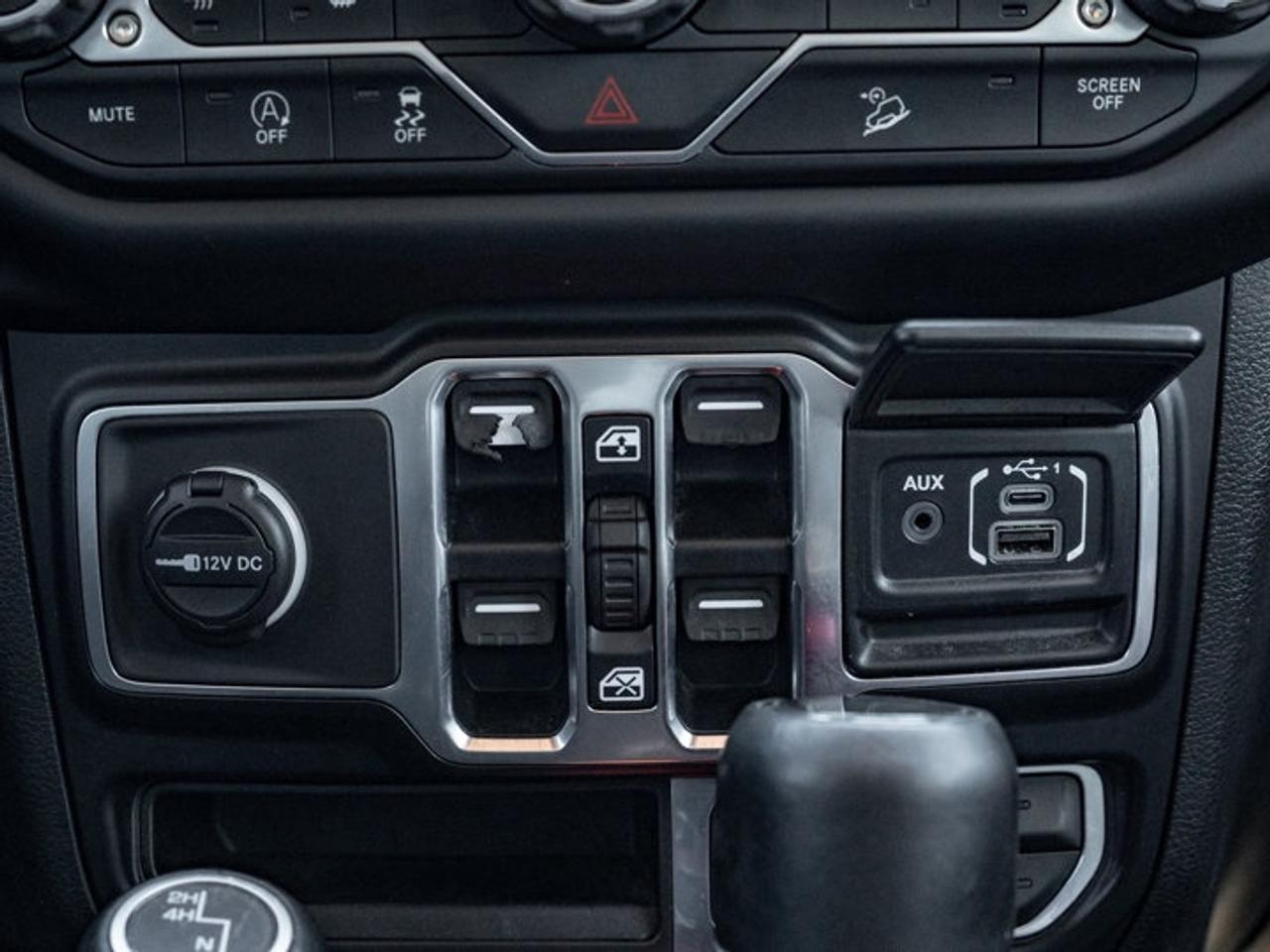 2021 Jeep Wrangler UNLIMITED ALTITUDE Photo