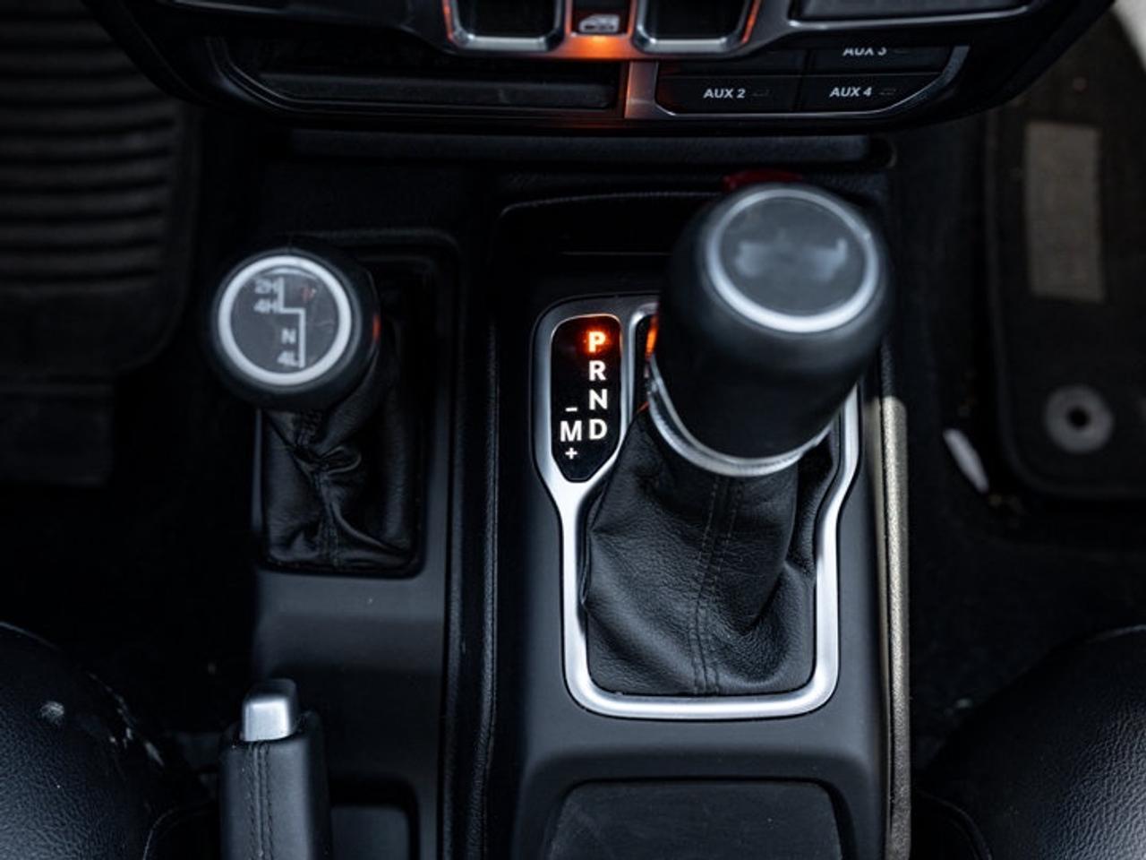 2021 Jeep Wrangler UNLIMITED ALTITUDE Photo