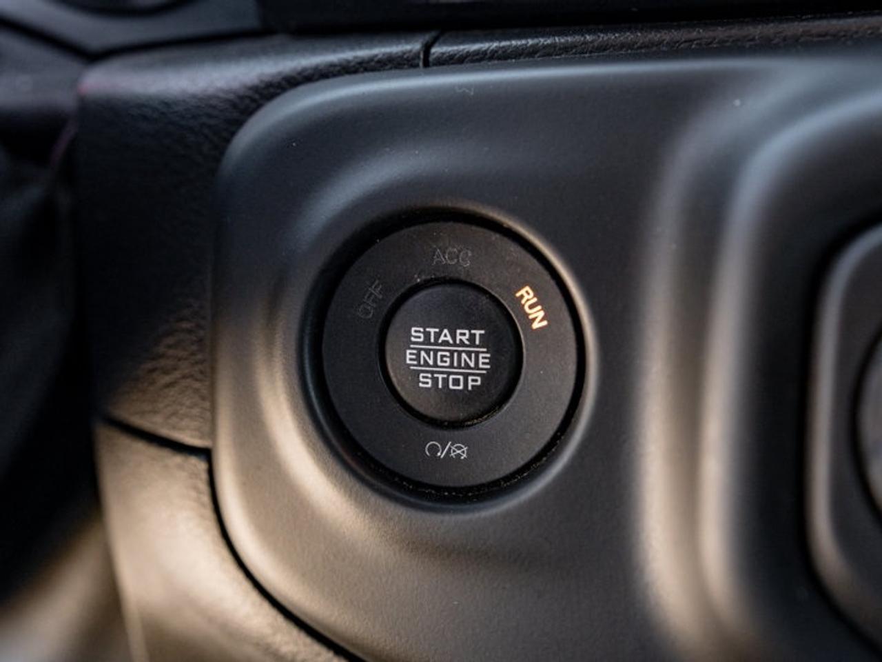 2021 Jeep Wrangler UNLIMITED ALTITUDE Photo