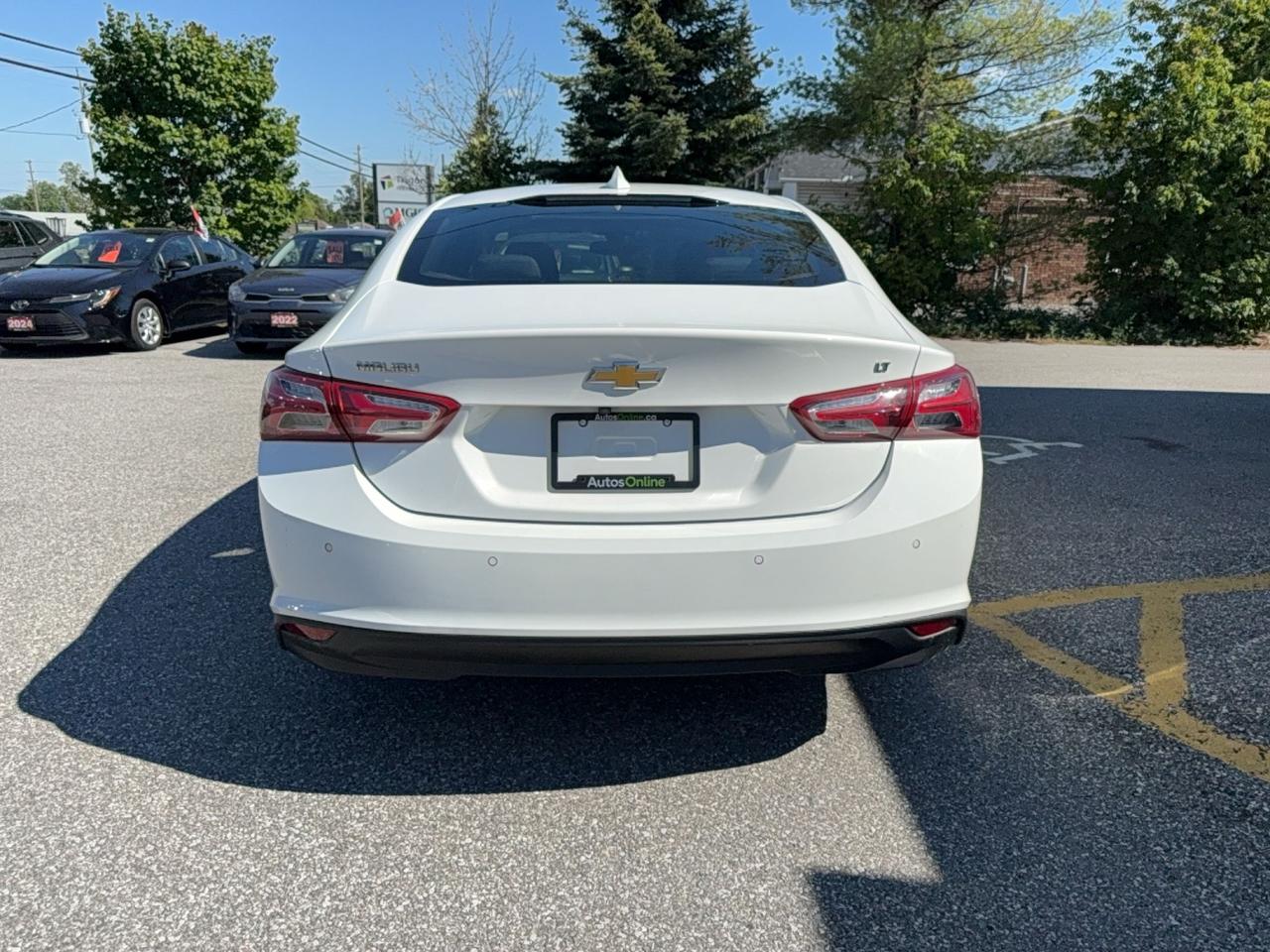 2019 Chevrolet Malibu LT-SUNROOF-BACKUP CAM-ALLOY WHEELS-PWR SEAT Photo3