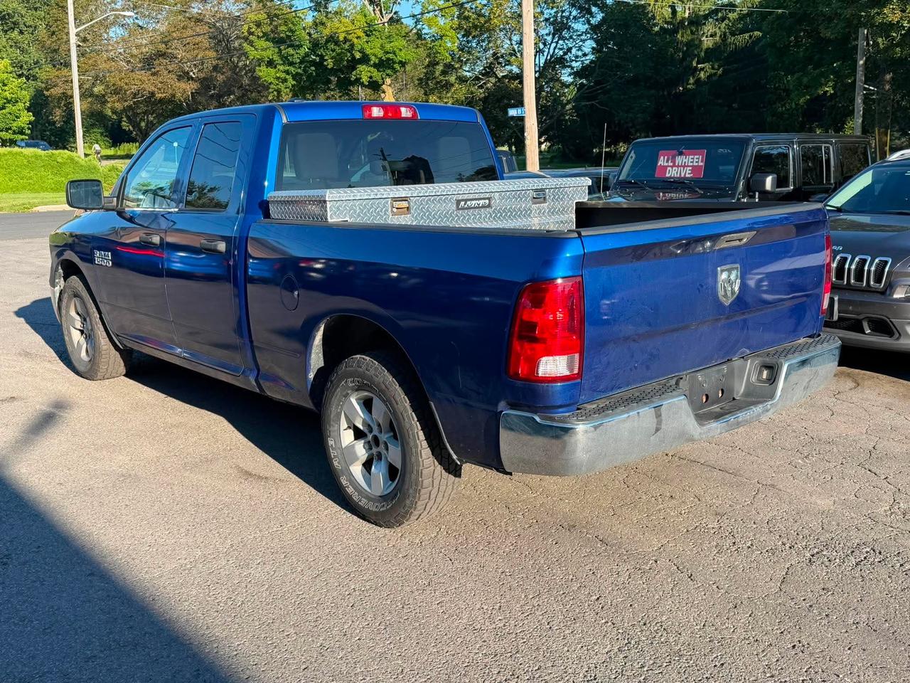 2016 RAM 1500 2WD QUAD CAB 140.5" ST Photo